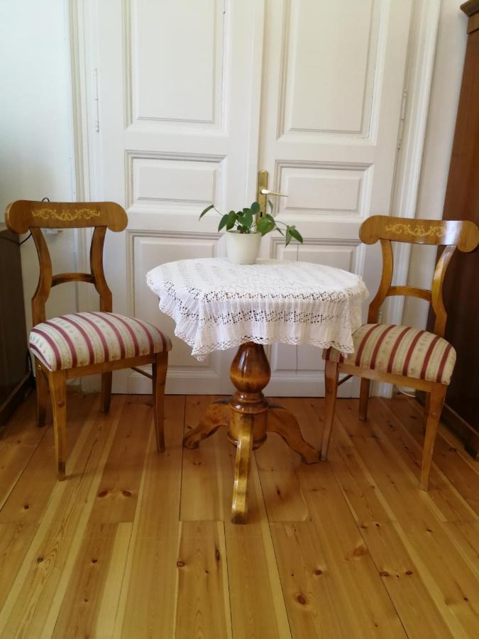 Tulipanvendeghaz Hotel Keszthely Ngoại thất bức ảnh